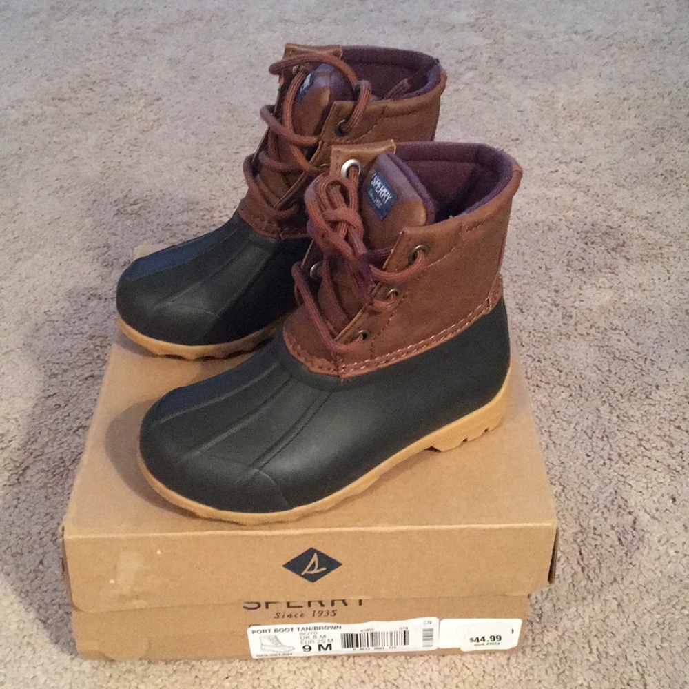 Sperry Port Boot in tan/brown